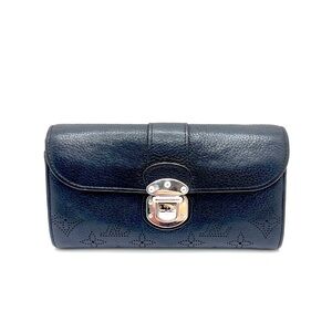 Authentic LOUIS VUITTON Mahina Portefeuille Amelia Black Leather Long Wallet